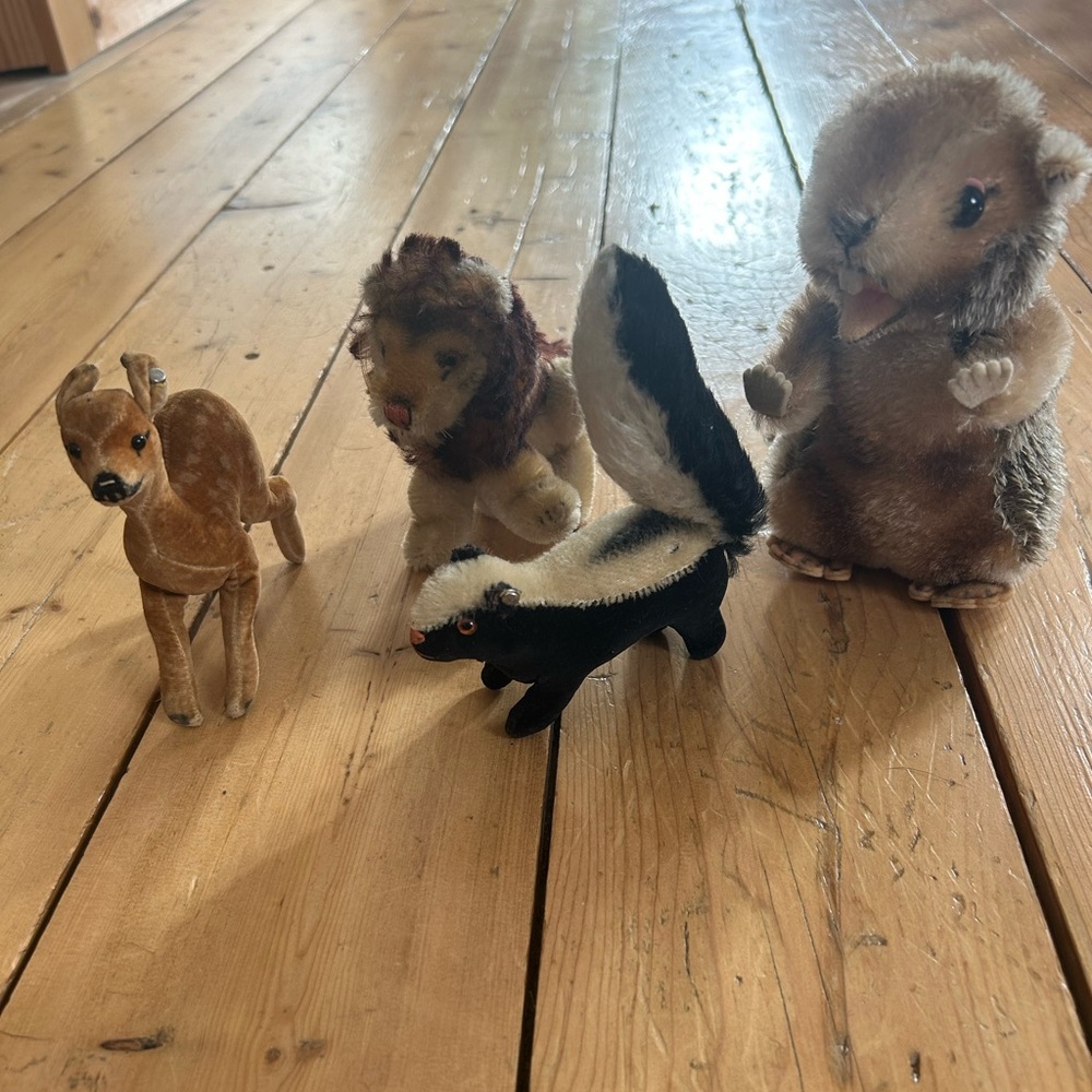 Steiff Animals for Shelley!